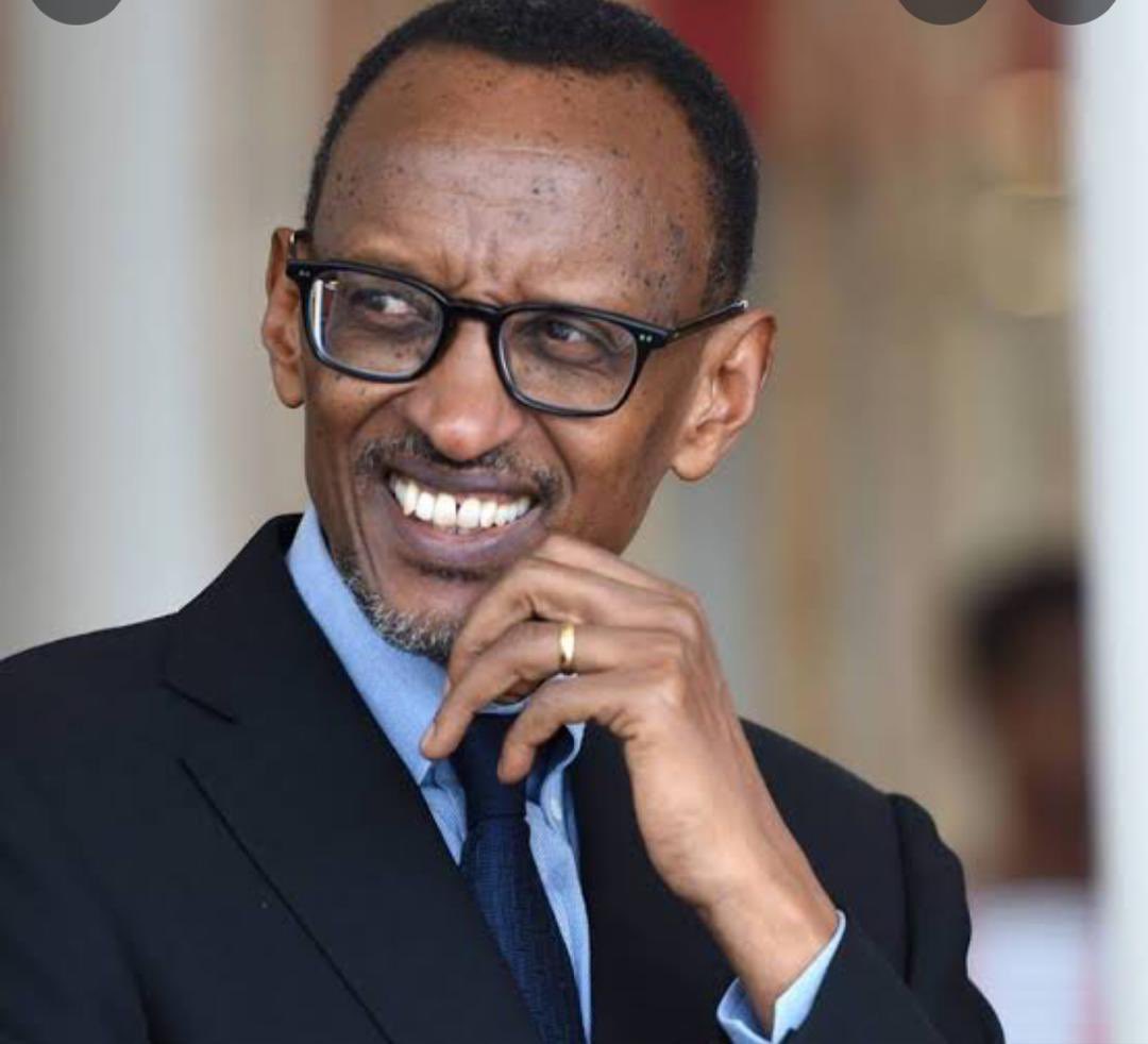 AndrewMwenda's tweet photo. Yesterday, President Kagame turned 67 years. But because he has lived a good and fulfilling life of a tight-knit family, regular exercise, good diet, great friends and a dedication to serving others, he has not aged. His 67 is the new 40. So, happy 40th birthday our PK! https://t.co/JytmhpgvGM