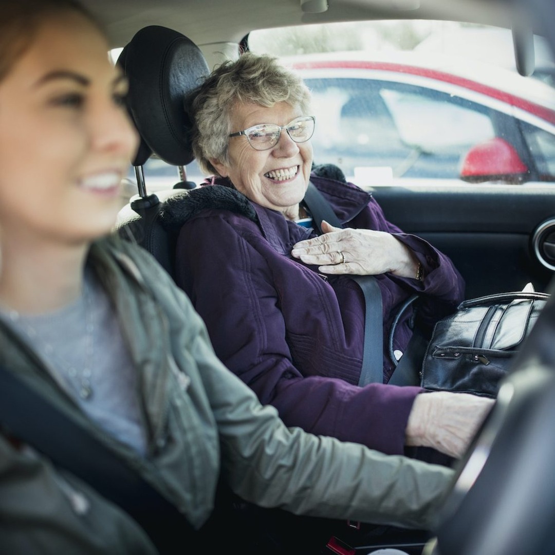 Could you volunteer on Christmas Day this year? 🎄🎅

We're looking for kind people to help transport guests to our venue or deliver meals locally in particular. 

Please visit our website and fill out a short form: linkvisiting.org/christmas. 

Thank you! 😀