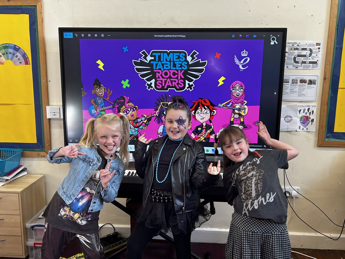 fitzwilliamY3's tweet image. Group name - School Club 3