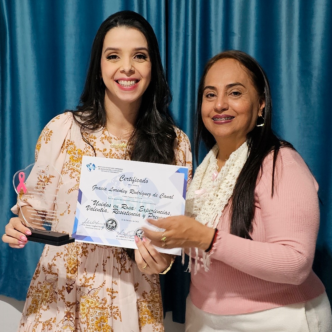 Con la participación de estudiantes, profesionales y público en general se dio exitosamente el Conversatorio "Unidos en rosa: experiencias, valentía, resistencia y prevención", en el que especialistas invitados conversaron sobre la prevención y detección temprana del...(1/2)🧵🇻🇪