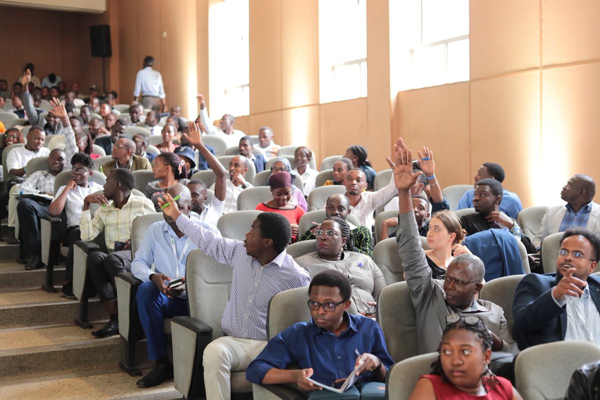 FrenchEmbassyUg's tweet image. 🎬 And it’s a wrap for the Kampala Geopolitics Conference 2024!

👉 For the 7th consecutive year, the KGC provided a unique platform for young people and students to interact and share ideas with experts, civil society actors, and policy makers. Thank you for being here!
#KGC2024