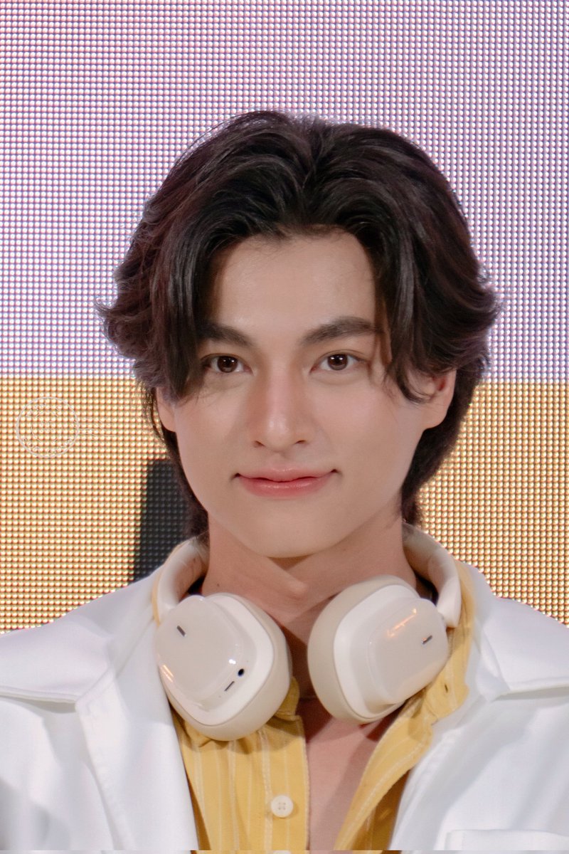 He's the fav child of god ✨✨✨✨

GULF NEW PRESENTER BASEUS
#BaseusxGulfwithU
<a href="/gulfkanawut/">gulfkanawut</a> #gulfkanawut