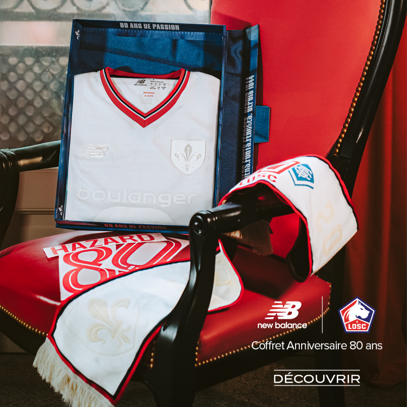 losclive's tweet photo. Une boite, un maillot anniversaire numéroté, une planche de flocage unique 👕⚜️

771 joueurs et joueuses, 771 exemplaires uniques à shopper de façon aléatoire, en exclusivité pour les abonnés dès maintenant ⤵️

Il faudra faire vite 👀

#Hieraujourdhuidemain @NBFootball
