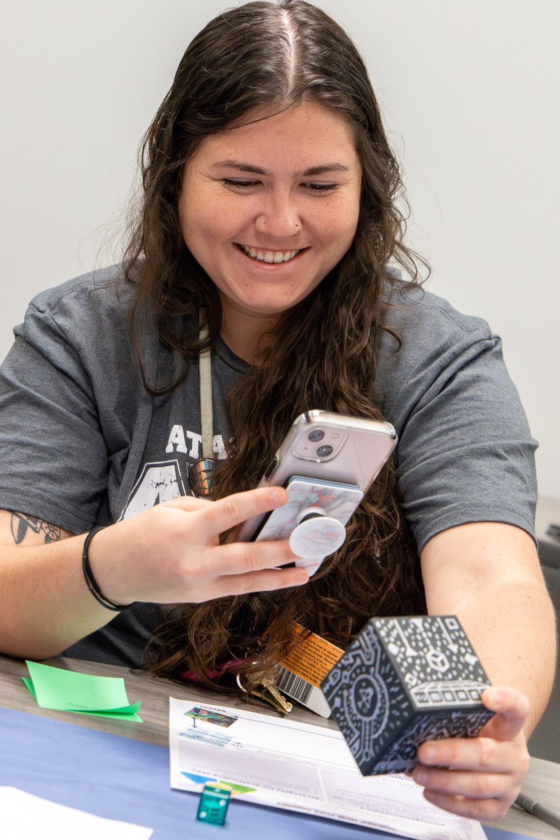 Humble_2ndSci's tweet image. 7th Grade Science teachers had a stellar time exploring the solar system with Merge cubes at our New TEKS cohort 💫☄️🪐#ExploreBeforeExplain