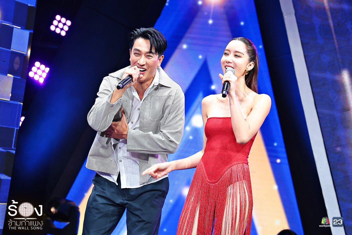 thewallsong's tweet photo. ก็อุ้มท้องมาเซอร์ไพรส์หลังกำแพงไปเลยสิคะ คุณแม่เสียงดี “แพท KLEAR” เปิดโหมดเสียงโหด มาหลอก “ไอซ์ อภิษฎา & กอล์ฟ อนุวัฒน์” ให้งงจนหลงทางทายผิดไปก่อนคู่แรก
🎼 #ร้องข้ามกำแพง #TheWallSong #Workpoint #Workpoint23
#ไอซ์อภิษฎา #iceapitsada
#กอล์ฟอนุวัฒน์ #golfanuwat
#แพทKLEAR https://t.co/bIQSoQrarQ