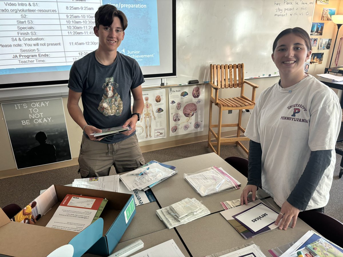 Brooke Hammond with <a href="/JARockyMountain/">Junior Achievement-Rocky Mountain</a> training Julie Forbes SCLA 10th graders  to be ready to teach Junior Achievement workshops at @svvsd’s Central Elementary.  <a href="/SilverCreek_HS/">Silver Creek High School</a> <a href="/SVVSD/">St. Vrain Valley Schools</a> #leadership
