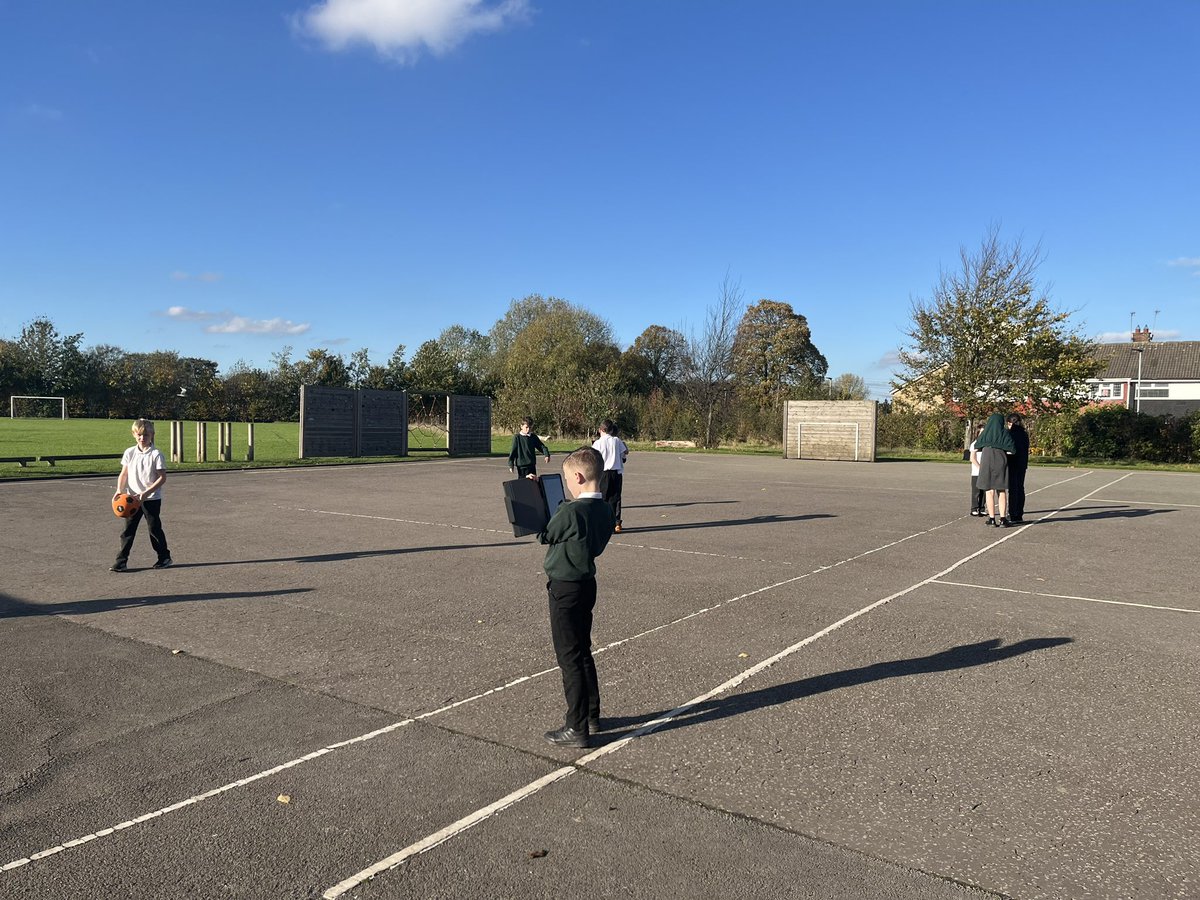 IngsPrimary's tweet image. Year 5 are enjoying filming in the sunshine as part of our Computing lesson this afternoon #Y5Computing @thrivetrust_UK
