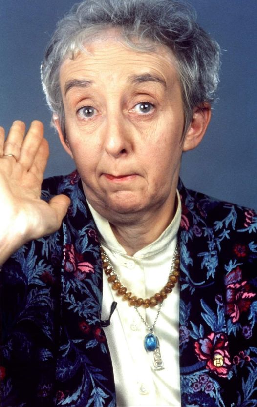 TeleMediaFr's tweet image. 👧 Qui se souvient de Madame Pliz (Marie-Pierre Casey)❓
"Et c'est tant mieux car je ne ferai pas ça tous les jours." 
Pub Pliz de Johnson (1980)

#PUB #Pliz #année80 #Génération80 #MariePierreCasey #Souvenir