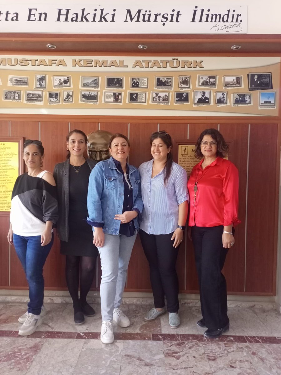 SehitUrla's tweet photo. Aile Birligi Genel Kurulumuz: Yeni Yönetim Kuruluna bugün yetkiyi verdi. Başkanlığı Hamiyet TEK' ten devralan Burçe YIGIT YILMAZ'A ve ekibine başarılar dileriz. Görevi devreden ekibimize de okulumuza sundukları katkılardan dolayı çok teşekkür ederiz.🙏

@MuratCevik5845
@Urla_MEM https://t.co/HqhIFcUfZ7