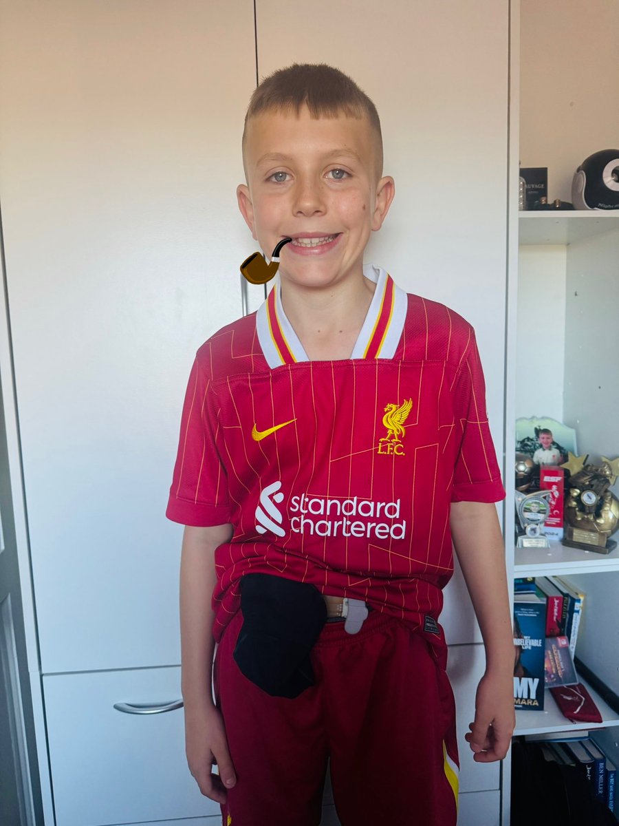 M0KPH's tweet image. Great to see him smiling and so full of confidence. 💜💜 #Pipesy