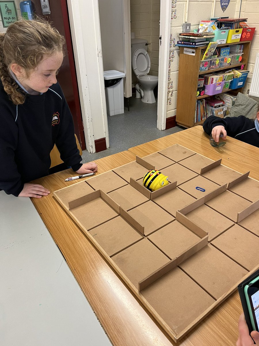 A big thanks to <a href="/MsHaydenRNS/">𝕄𝕤.ℍ𝕒𝕪𝕕𝕖𝕟</a> and <a href="/MsMurphyRNS/">MsMurphyRNS</a> for organizing a fun filled maths day. 3rd class really enjoyed the Lego we do, beebots and iZac 9 cubes ➕➖ <a href="/RathnureNS/">Rathnure NS</a>