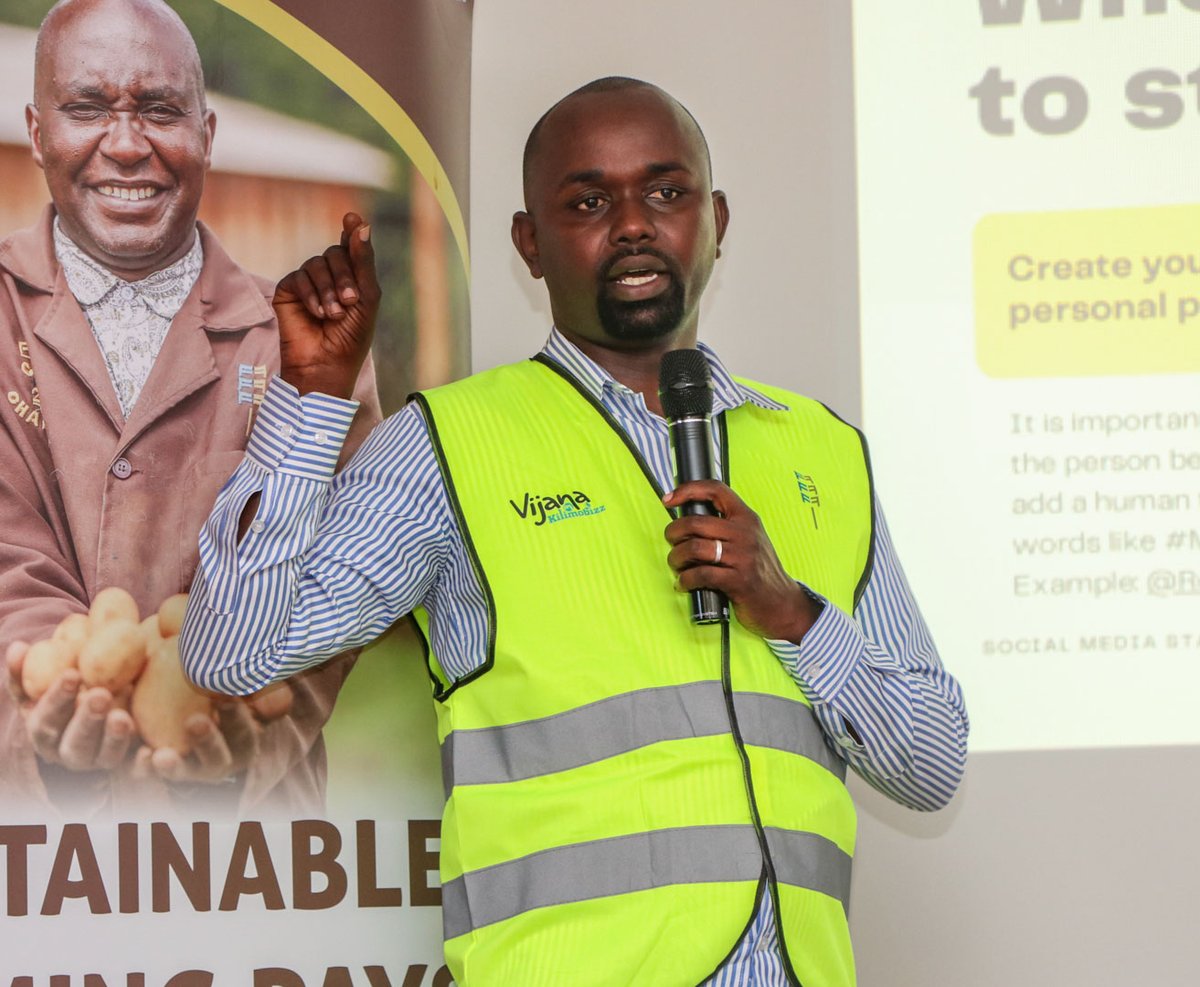 cerealgrowerske's tweet photo. Today, Farm to Market Alliance (FtMA), in collaboration with Mr. Agriculture (Rodgers Kirwa ,OGW) and Cereal Growers Association (CGA), conducted a Digital Marketing Skills Training for Youthful Farmer Service Centers (FSCs) in Meru, Tharaka Nithi, and surrounding areas.

Embracing digitalization, as emphasized in FtMA's Pillar 4, is crucial for enhancing the capabilities of FSCs. This training equips them with the necessary skills to leverage digital platforms effectively, thereby expanding their market reach and fostering growth in the digital age.

#TogetherWeGrow #MakingMarketsWorkBetterforFarmers