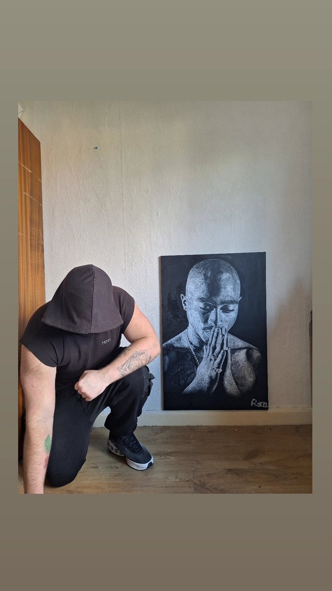 Rorzzart's tweet photo. @lynnebaird8 @TheDanielBaird1 New Painting!! Hope you all like my @2PAC  piece, painted with Acrylic and Pebeo Gilding Wax on 60cm x 90cm Stretched Canvas 🖌🎨
#art #autistic #rorzzart #2pac #2pacpainting #2pacart #makaveli #artonx #realisticpainting https://t.co/QLLjLKTKK8