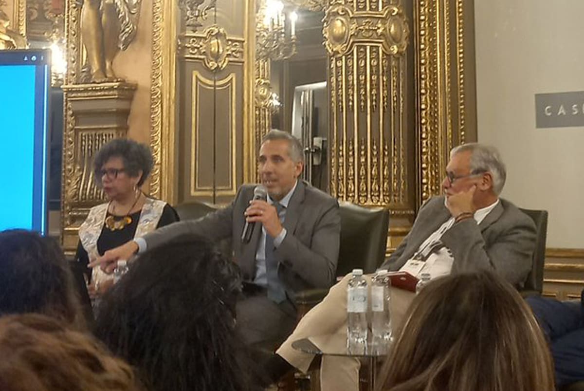 Politica_ln's tweet image. Diego Luciani habló de presiones y reclamó que Casación confirme la condena contra Cristina Kirchner: “La Justicia no puede ser garante de la impunidad” dlvr.it/TFhCdS