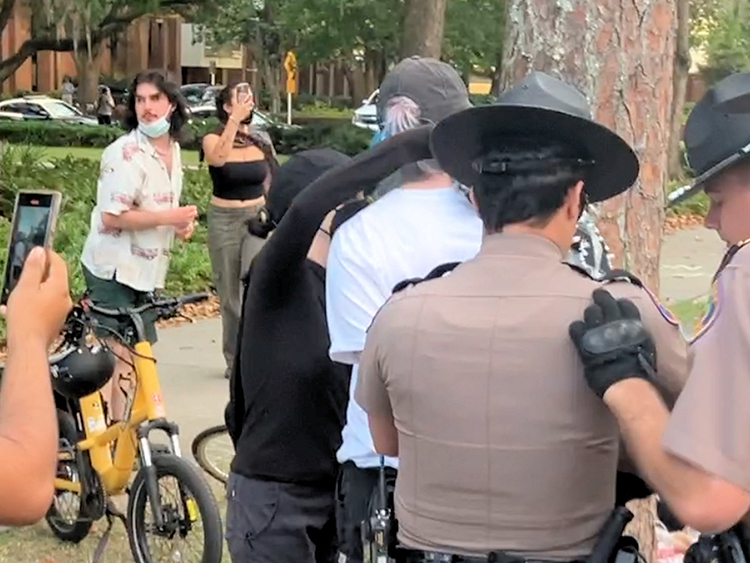 UF student who spit on cop during protests accepts plea deal, avoids jail trib.al/UiCzZ2k