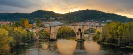 🚗 ¡Descubre la España Verde en 7 días! 🌲

Recorre cuatro regiones, explorando paisajes naturales, Patrimonios de la Humanidad y una gastronomía inigualable. De Ourense a Vitoria-Gasteiz, cada parada te sorprenderá.

👉 bit.ly/3NsSJqB

#TeMerecesEspaña #VisitSpain