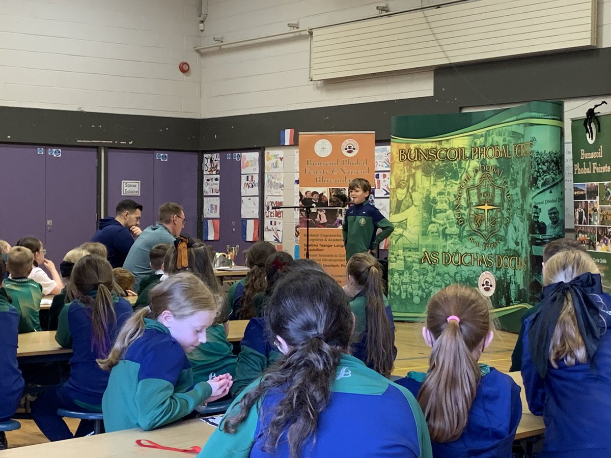 Comhghairdeas leo siúd a bhí páirteach in Feis na Samhna 2024 🎃 Maith iad na páistí uilig a rinne aithrise ar dhánta inniu. Massive well done to all the children who recited poems today as part of Feis na Samhna.