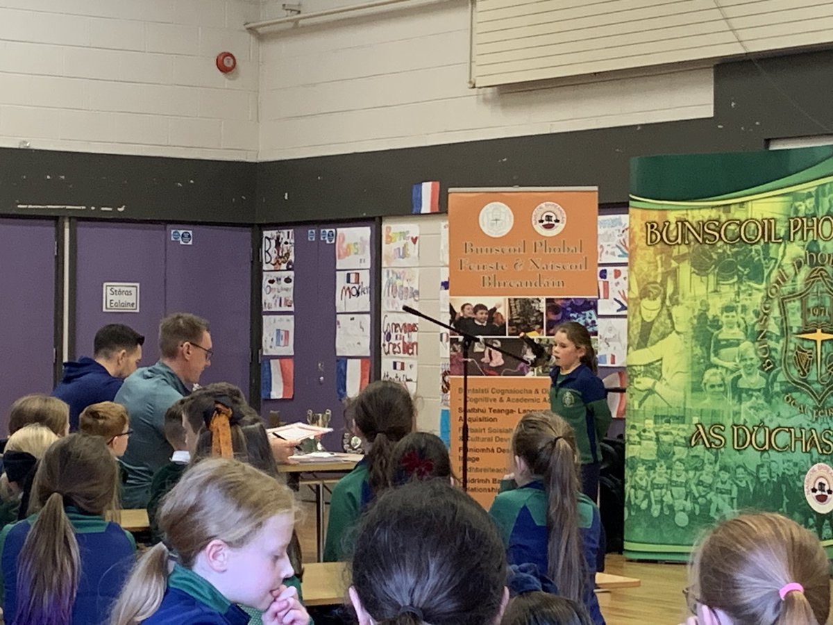 Bunscoil Phobal Feirste tweet media