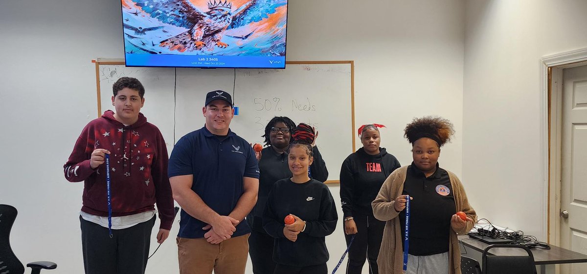 A representative from the US Air Force to came out to The Academy for Urban Scholars Youngstown to talk about the value of service. At the visit, he was awarded a Hawk Hero certificate for his commitment to community engagement, scholar enrichment, and future leader development.