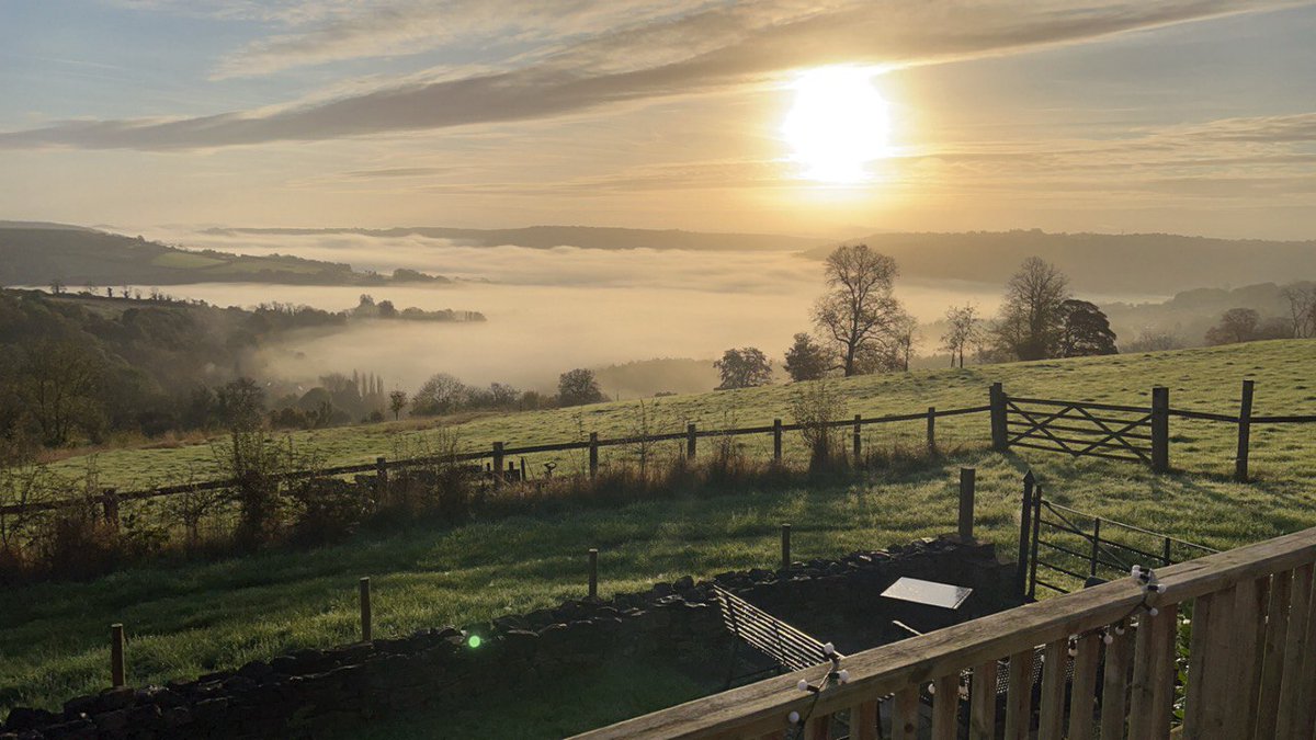 AceEnergyBath's tweet photo. A beautiful morning view from a recent EICR. #countryside #cityofbath #cityofbathuk #electricianlife #eicr #nofilterneeded #aceenergy https://t.co/1QRFu9J2eh