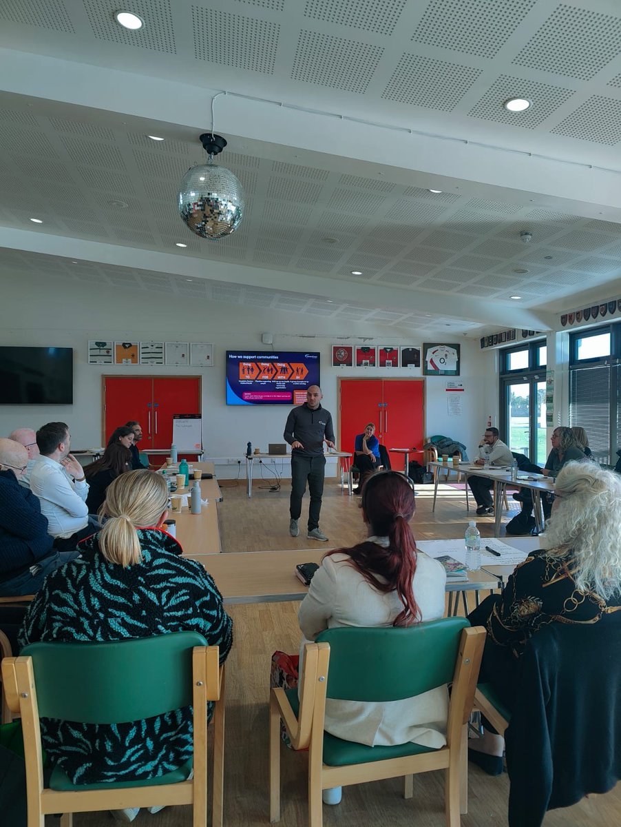Great attendance from partners across West Essex at the ABCD-E course delivered by Jamie and Louise from our team! We had some fantastic conversations about shifting from “doing for” to “doing with and by.”
As well as exploring the power of asking “what if” instead of “what is”!