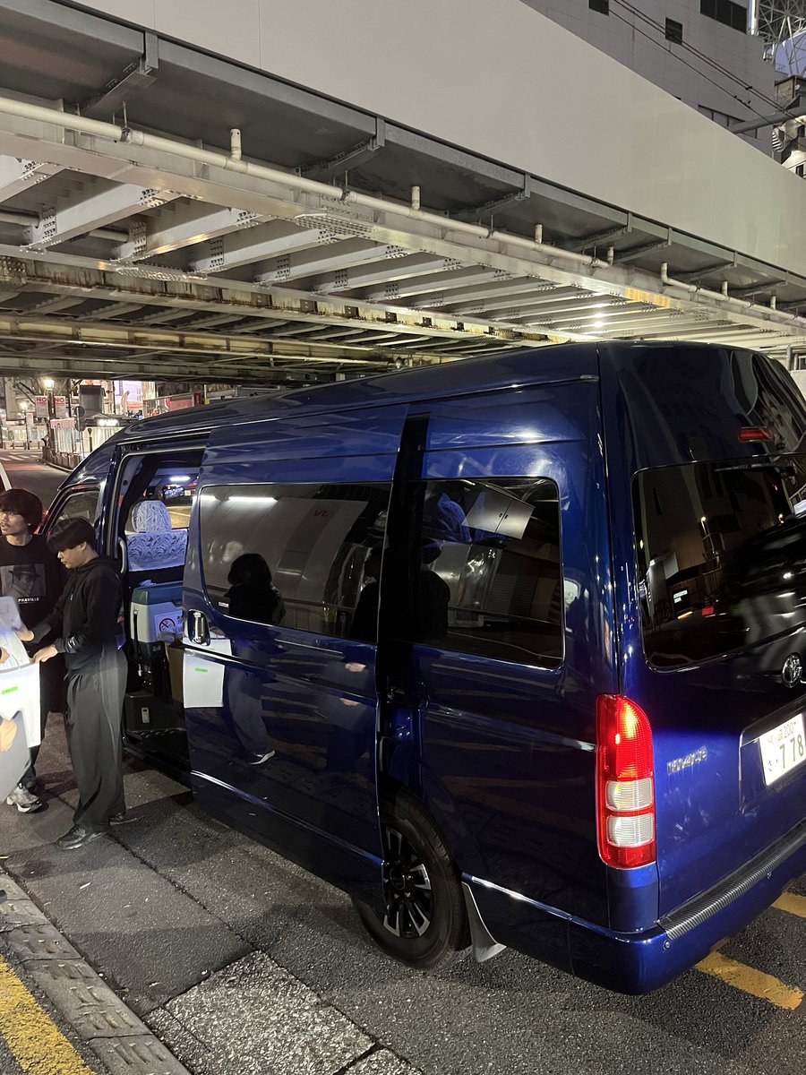 朝5時半からついさっきまで、MVの撮影でした、

久々の撮影現場だったけどめちゃくちゃいいチームで、こういう瞬間がある度に音楽やっててよかったなと思う。
お楽しみに！