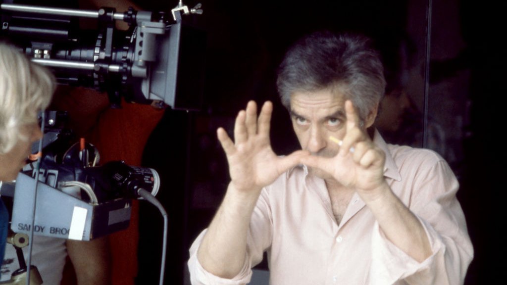 4/4 : De Cassavetes à Dylan : tentatives de critique du mythe américain 🇺🇸

La littérature, le cinéma, et la musique ont cherché à mettre en avant la fragilité de la société américaine. Focus sur Cassavetes, Dylan et Banks.📝🎼🎥

⬇️⬇️⬇️
radiofrance.fr/franceculture/…