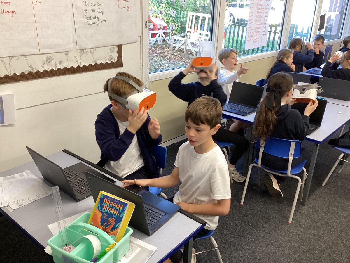 raeburnprimary's tweet image. Year 4 have created videos about the digestive system.  An enjoyable morning was spent experiencing the VR headsets. 
@hiimpactDave 
#raeburnyear4
#raeburncomputing
