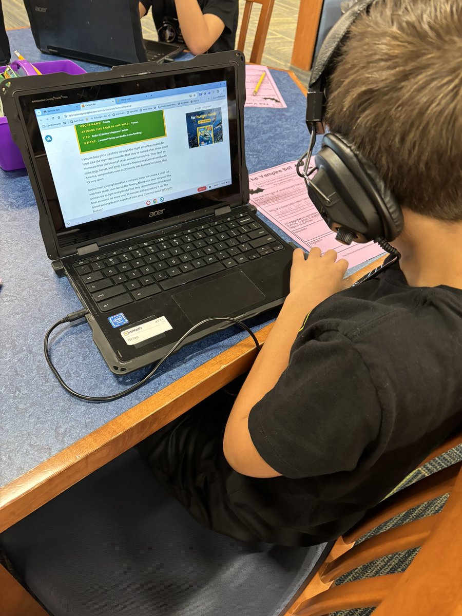 MrsSorensen2's tweet photo. Students in 4th grade library researching Vampire Bats. 🦇 @PrincipalEES @cpolney @esm_Curriculum @esm_csd https://t.co/Jo52qDMrkK