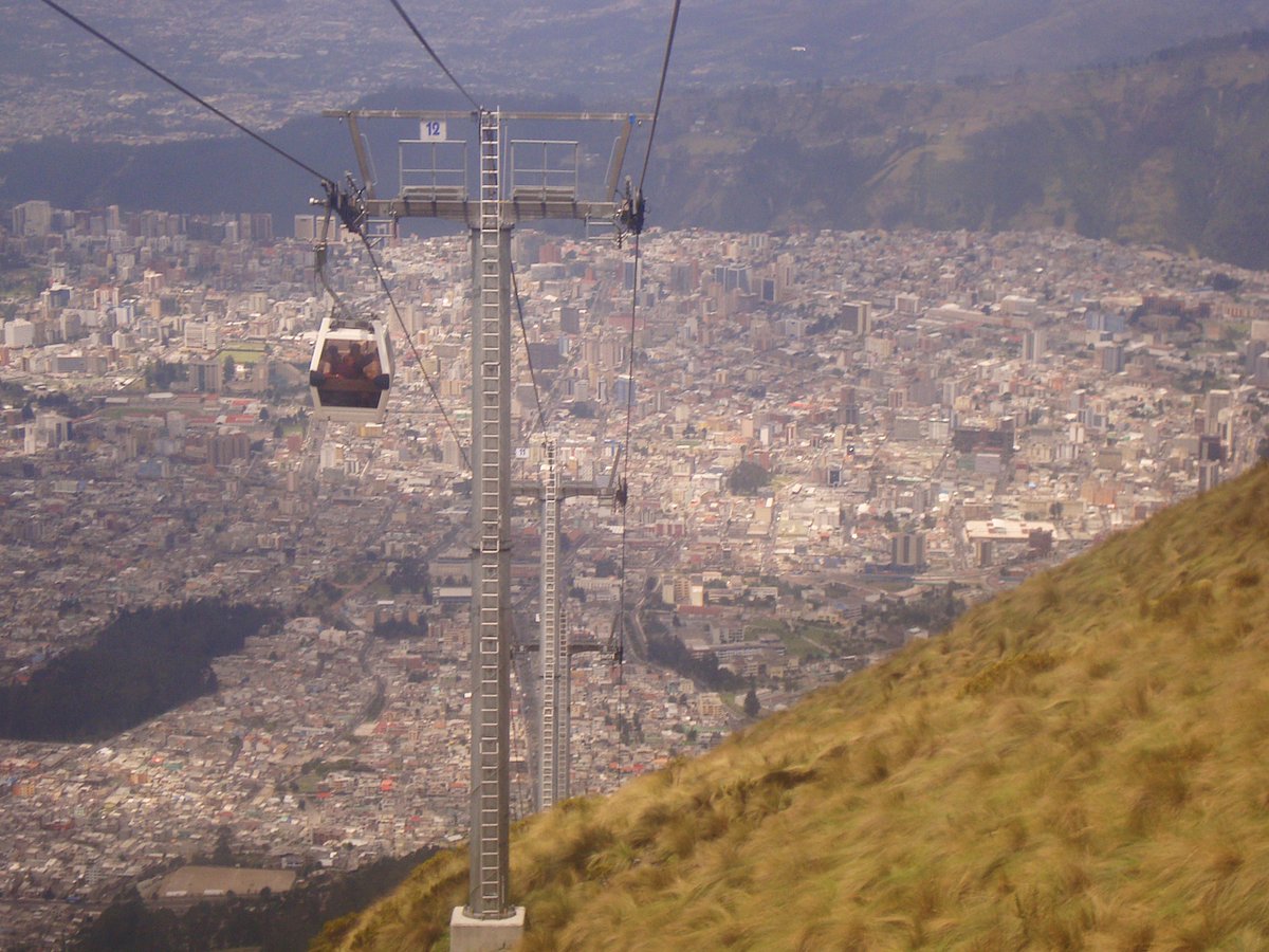 OriginalEcuador's tweet photo. For breathtaking views of #Quito, take a scenic ride on the @telefericoQuito up the slopes of Pichincha volcano 🌋.

An unforgettable high altitude adventure! 🇪🇨🙌🏼

#TelefericoQuito  #Quito #VisitQuito #PichinchaEcuador #EcuadorTourism https://t.co/mVVH0WOofd