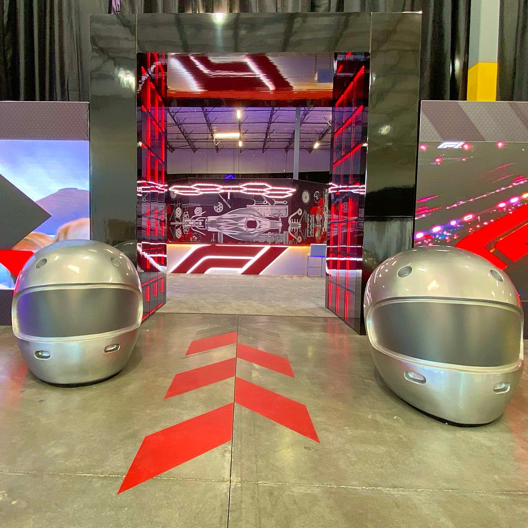 BPSEventDesign's tweet image. Our team is hard at work, transforming spaces into unforgettable corporate events. Swipe to see how we bring corporate visions to life! ✨ 

#EventSetup #CorporateEvents #BrandExperiences #BlueprintStudios