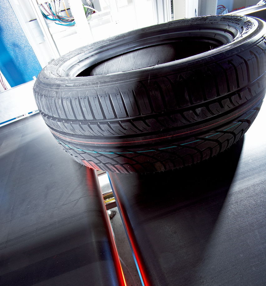 SICK_USA's tweet image. Tire manufacturers + #anomalydetection = a tire you can trust! 🚗
Anomaly detection reduces the risk of a faulty tire making its way onto a vehicle, and subsequently putting the driver at risk.
Learn more in the article from @GlobalSpecLLC!
okt.to/DIEPYy