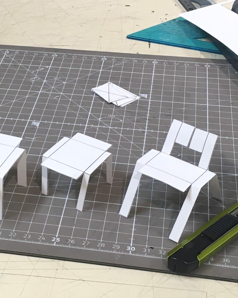 Des ateliers découverte sur le #design, ça vous dit ? 🛋️ Chaque mardi soir de novembre à avril entre adultes et étudiants, découvrez le design et les recherches en maquette avec les Ateliers du Carrousel !

Informations et inscriptions en ligne :
👉 ateliersducarrousel.madparis.fr/activites/atel…