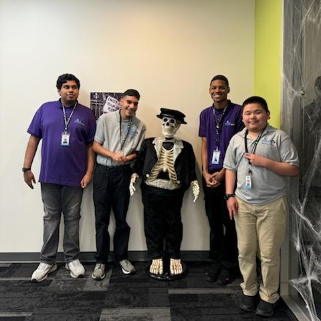 H.E.A.R.T. at Houston Food Bank is gearing up for Halloween! Share with us your best costume ever in the comments to inspire us for the upcoming costume contest at H.E.A.R.T.!
#halloween #costumecontest