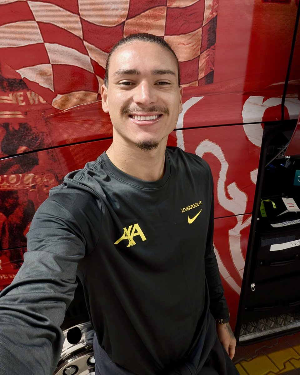 LFC's tweet photo. 😆🇺🇾 https://t.co/UY1l9RAgRW