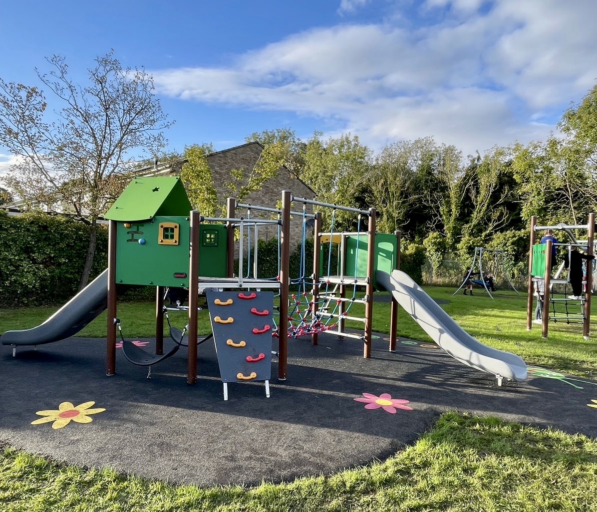 PinewoodStudios's tweet photo. As part of our commitment to the local community #SheppertonStudios have funded two new playgrounds in the Spelthorne area. The playgrounds were developed by @spelthornebc in collaboration with the local community and Residents' Associations #SetForMore. https://t.co/zbFyYEUI1k https://t.co/w23qpPJOnl
