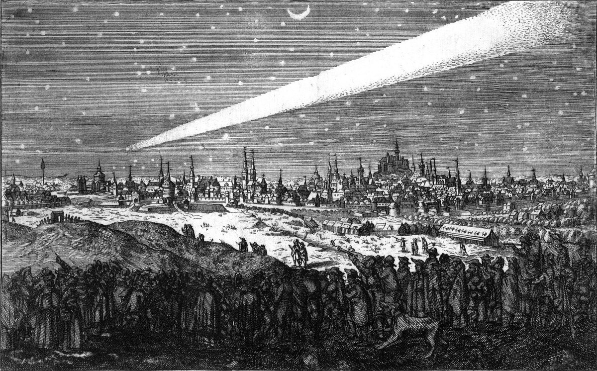 kanarifull's tweet photo. @joakial_ Hadde også en slitsom dag.
Hakke mye som kan oppmuntre, men jeg kan fortelle at jeg jobba med dansk avis fra 1680-tallet i dag. og kom over en rekke artikler om en komet som fløy over voldsomt mange europeiske byer.
Bildet er en tegning av kometen over Nürnberg, stjålet fra wiki. https://t.co/lvdhUbjXF0