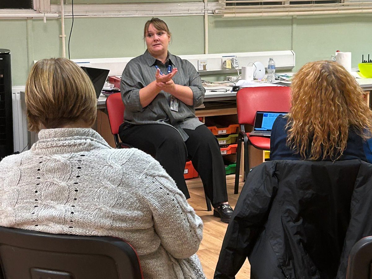 #ThursdayThanks to Sharron Howard, ACL Essex's Curriculum Lead, for her interesting and inspiring talk about enabling healthy relationships for people with LD. Don't forget our next Carers Connect is on Monday 4th November.  Book by emailing connect@cityofchelmsfordmencap.co.uk