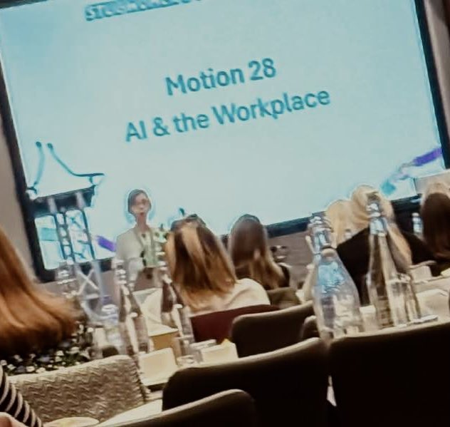 Impromptu seconding of <a href="/NUJofficial/">NUJ</a> motion on AI by @cheekybesom23 of @equityscotland and <a href="/EquitySNC/">@EquityScotNC</a> at #stucwomen24 <a href="/equityuk/">Equity</a> @equitywomenscommittee @equityclassnetwork