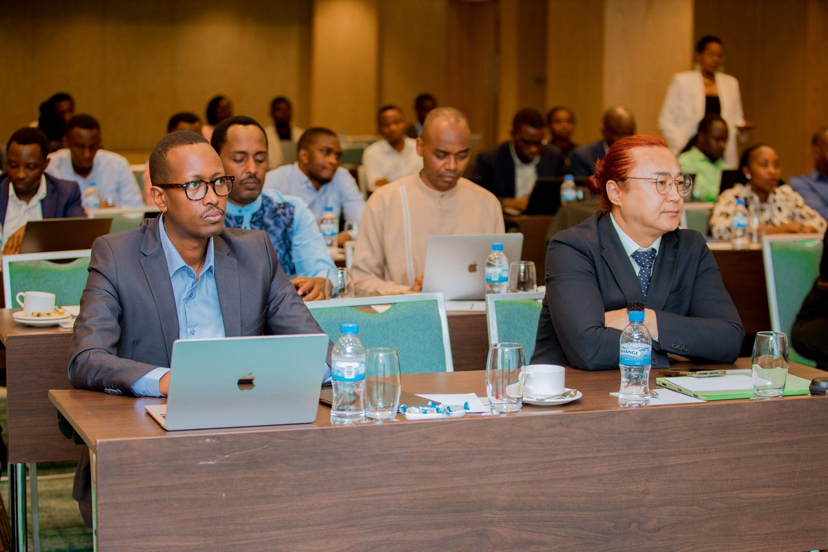 RISARwanda's tweet image. Today, RISA &amp;amp; #AOS held a workshop on the @RwandaGov Smart Admin System #GSAS with Chief Digital Officers. The session showcased the current version, explored new features, discussed improvements &amp;amp;strategized on product innovation. #CDOs drive the digital vision in their sectors