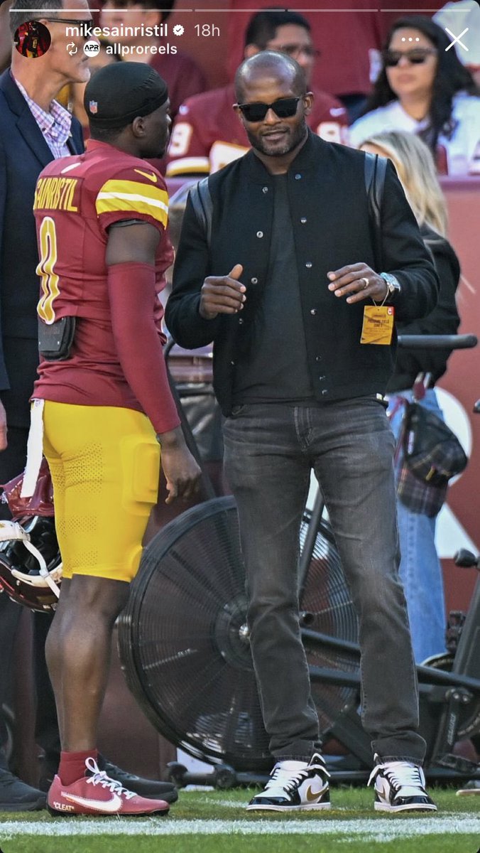 KBDCSports's tweet photo. Mike Sainristil posted this picture of him and Champ Bailey on IG from Sunday. Picking the brains of Darrell Green and Champ Bailey aren’t bad moves. #RaiseHail https://t.co/oHBy1CqAjV