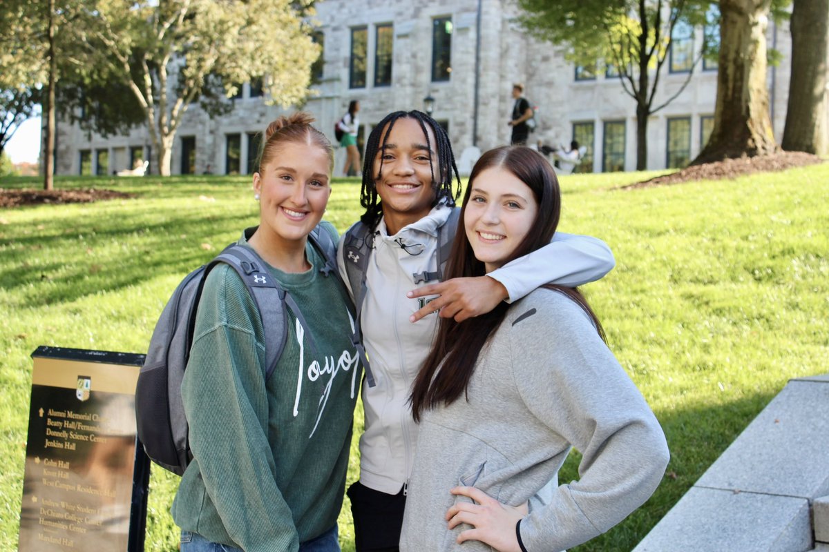 Loyola Women's Basketball tweet media