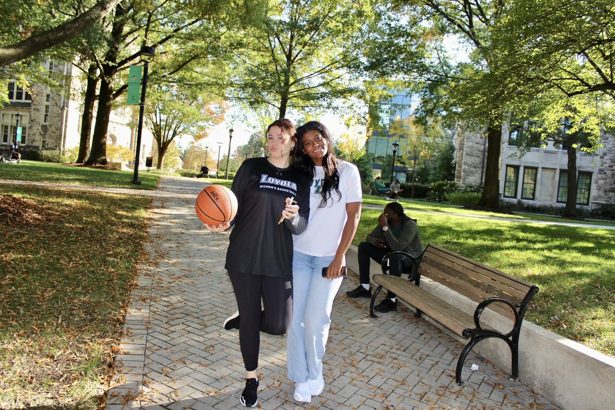 Loyola Women's Basketball tweet media