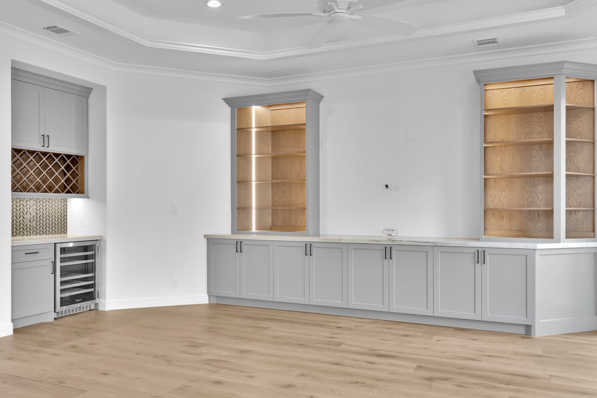 SCM DESIGN GROUP (@scmdesigngroup1) on Twitter photo 📷📷 Elevate Your Space: A Masterclass in Modern Elegance! 📷📷
Step inside this breathtaking home where every detail tells a story! Featuring stunning white oak wood floors that radiate warmth, this space exudes a clean and timeless aesthetic with Sherwin Williams Pure White 📷📷 Elevate Your Space: A Masterclass in Modern Elegance! 📷📷
Step inside this breathtaking home where every detail tells a story! Featuring stunning white oak wood floors that radiate warmth, this space exudes a clean and timeless aesthetic with Sherwin Williams Pure White