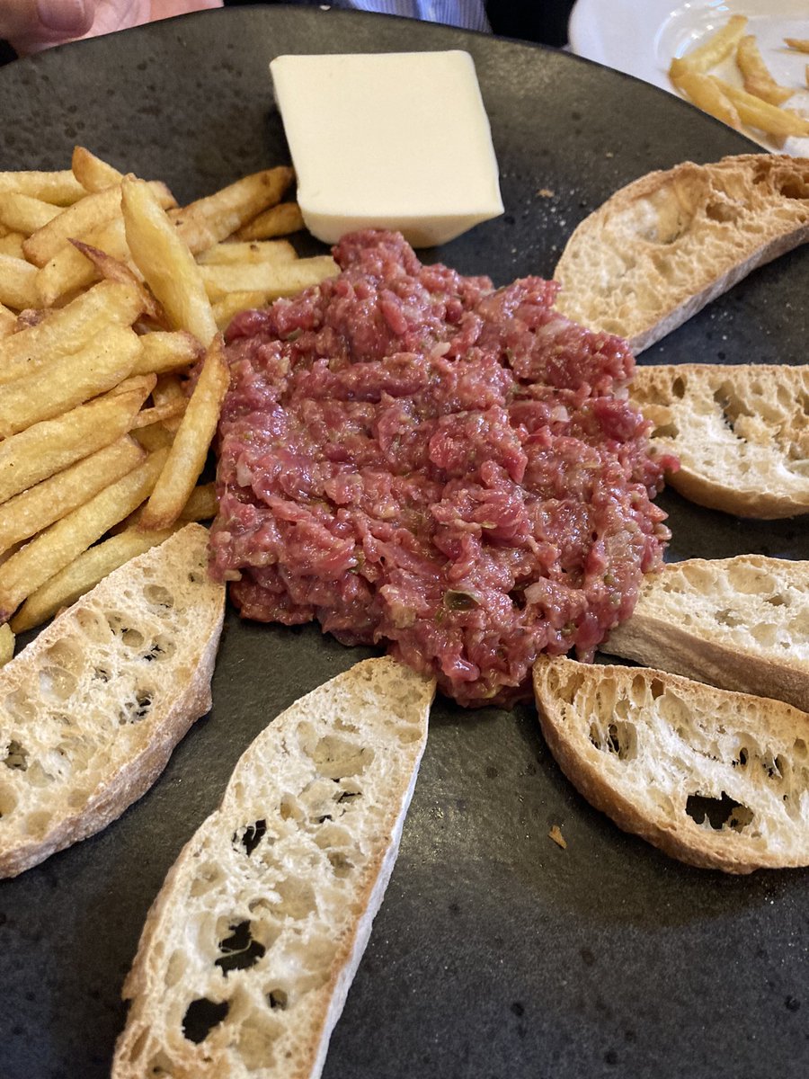mplans8's tweet photo. Disfrutant de les últimes ampolles de Marqués de Murrieta 2019 🔝🍷♥️ https://t.co/6nVIxKIBhx