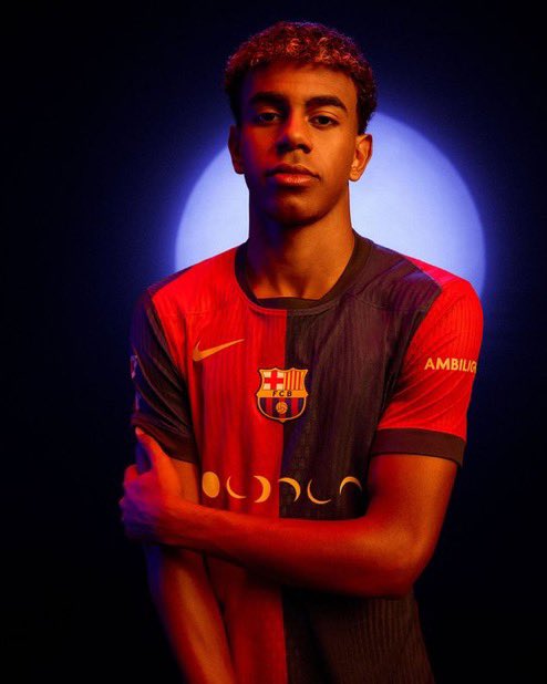 ManagingBarca's tweet photo. 🚨 𝐆𝐈𝐕𝐄𝐀𝐖𝐀𝐘! We are giving away a FC Barcelona's NEW Coldplay Jersey. To participate:

• LIKE and RT this tweet
• Follow @ManagingBarca, @pubitysport &amp; @Ctinfo_17 

Winner will be announced on 5th November, goodluck! 🤝🔥 https://t.co/mHxTizpUGa