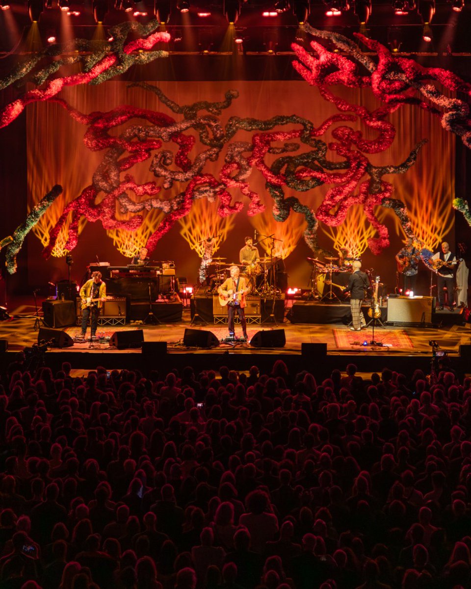 BrightonCentre's tweet image. Earlier this month, Crowded House joined us for their The Gravity Stairs Tour.   

It was an incredible night, from start to finish, the band delivered all of their best hits and had us singing along all night! 🎶  

Hands up if you were there 🙌  📸 @iso400mike

@Ticketmaster