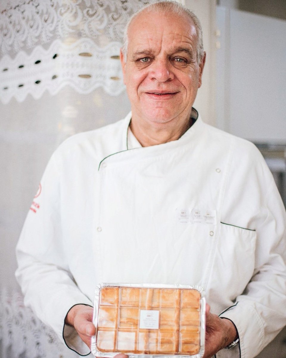 diegosalgado7's tweet photo. Amigos, 

queria pedir aqui mais uma forcinha pro meu pai aumentar as vendas da Torta do Pai. Seguimos na luta.

Vale lembrar: as entregas acontecem em toda a cidade de São Paulo. 

Pedidos pelo WhatsApp (11) 98089-9692.

RT aqui ajuda demais! Obrigado! 👨‍🍳🥧🚲 https://t.co/uhBTnRBuGb