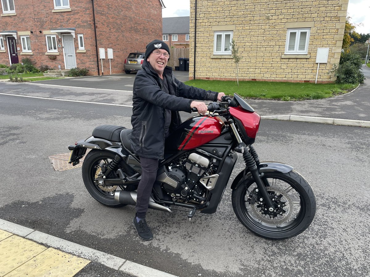 Todays delivery,the first Morini Calibro, A really nice delivery, he was over the moon with it. The Calibro is very impressive, build quality, style and attention to detail is second to none. 
#motomorini #italianstyle #italiandesign #valueformoney #motomorinicalibro #calibro