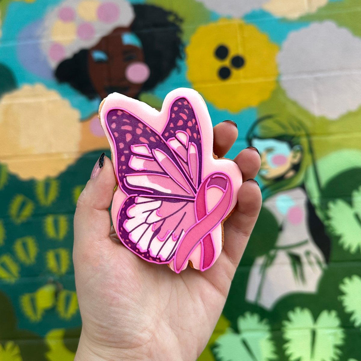 BakeryFace's tweet photo. A gentle reminder to self examine 💕 We are proud to donate 15% of proceeds from our breast cancer awareness cookies to the Breast Cancer Research Foundation this year. #BCRF #BSE #BreastCancerAwareness https://t.co/btwRpNxctE